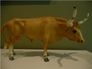 Texas Longhorn Bull light brown-red
