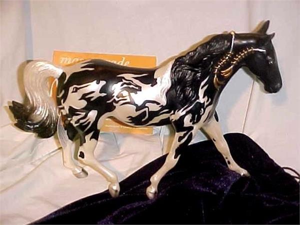 Masquerade Connoisseur Horse